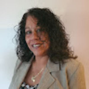 Meet your Posher, Yvette